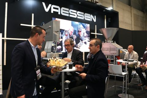 VAESSEN