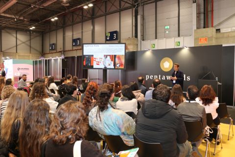 Ponencias en el espacio Pentawards