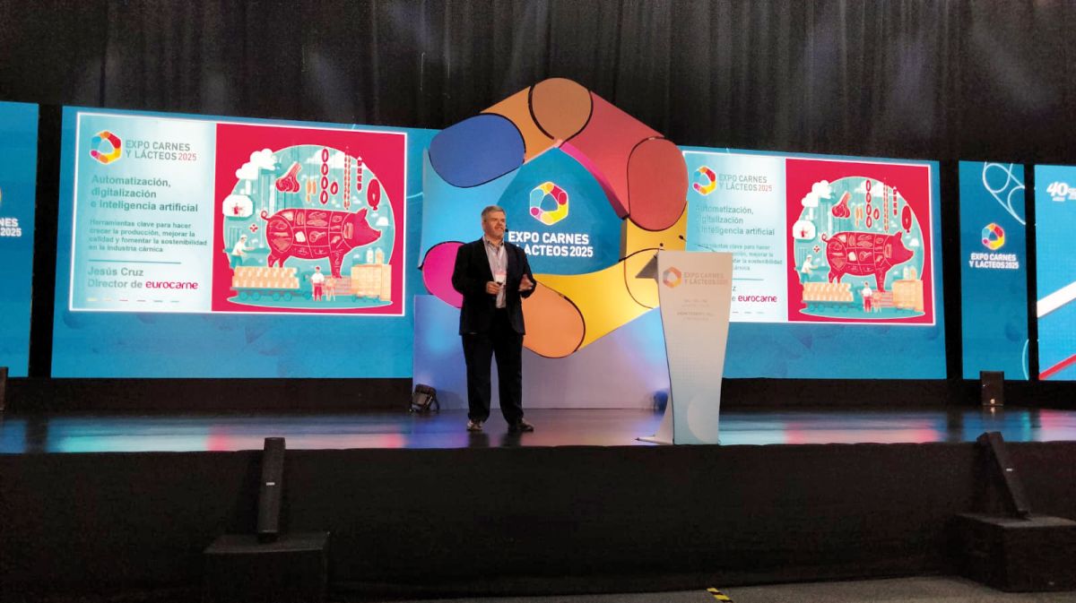 Jesús Cruz, director de EUROCARNE, durante su conferencia sobre automatización, digitalización e inteligencia artificial.