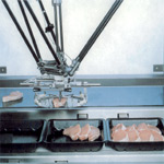 <b>AEW Delford Systems</b>, ha introducido en el mercado el cargador robotizado de porciones (IPL Robot) que recoge carne de todo tipo.
