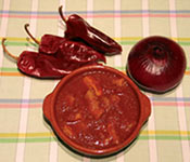 <b>Eskuola</b> puso en el mercado un nuevo producto elaborado con las técnicas más depuradas, los callos en salsa Bizkaina.