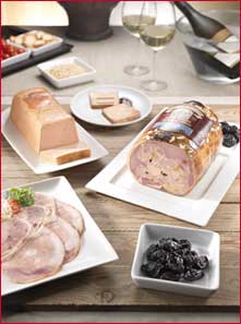 <b>Embotits Mitjans</b> presenta sus creaciones para las próximas fiestas navideñas: el <i>pato mudo del Penedès relleno</i>, el <i>gallo relleno de bogavante</i>, los <i>patés gastronómicos</i> y un amplio <i>surtido de foies</i>.