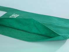 La empresa <b>Fregolina,S.L.</b>, presentó en Hostelco 2008, las <i>bolsas de tejido no tejido reutilizables</i>.