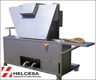 <b>Helcesa</b> presenta una <i>mantecadora de jamones</i> con carrusel automatizado para aplicación de la manteca líquida
y escurrido del jamón.