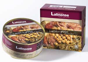 La empresa <b>Embutidos Lalinense</b>, ubicada en Lalín, Pontevedra, continúa con su filosofía de aunar tradición e innovación y ha sido pionera al introducir en el mercado el <i>Lacón con grelos en conserva</i>.