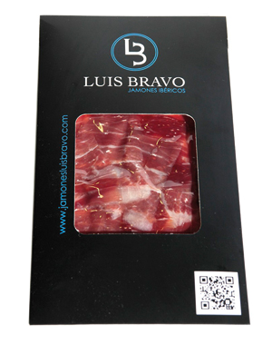 Pirenaica del Jamón presenta sus dos últimas novedades. Por un lado el lomo curado con pimienta, presentado al vacío y en medias piezas, tercios y tacos.