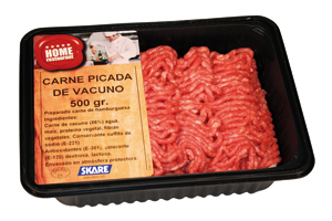 <b>Skare</b> han invertido en 3 nuevas líneas automáticas de envasado de carne picada para el mercado minorista europeo con capacidad de producción semanal de 700.000 kg y que permite envases de 400 g, 500 g, 1.000 g o 2.000 g.
