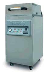 <b>Tecnotrip</b> presentó en IFFA la máquina termoselladora al vacío TSB-100.
