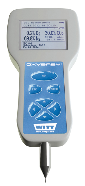 Menos consumo de gas de análisis, medición de la presión de gas en el embalaje y una pantalla más clara y más nítida: con la nueva versión del <i>Oxybaby</i>, la empresa <b>Witt-Gasetechnik</b> ha vuelto a mejorar su analizador portátil de gases.